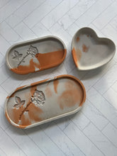 Load image into Gallery viewer, EBONI & IVORI CONCRETE BATHROOM ACCESSORIES