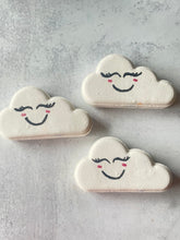 Load image into Gallery viewer, ARTISAN BATH BOMB